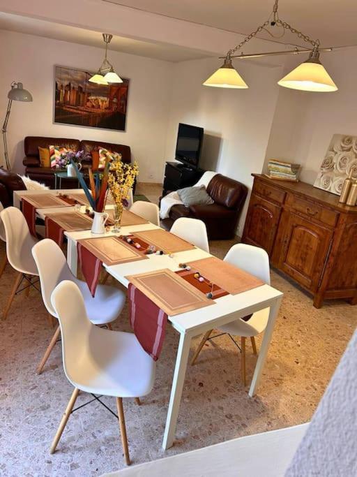 Maison Medicis - T5 Spacieuse Et Calme En - Emplacement Ideal *